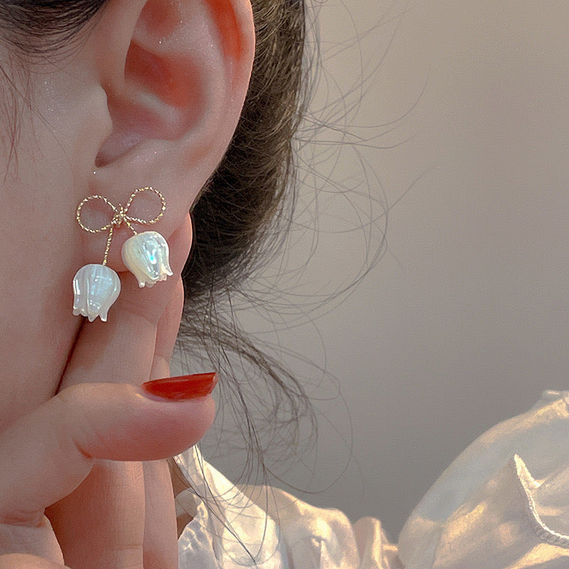 Blushing Tulip White Bow Earrings